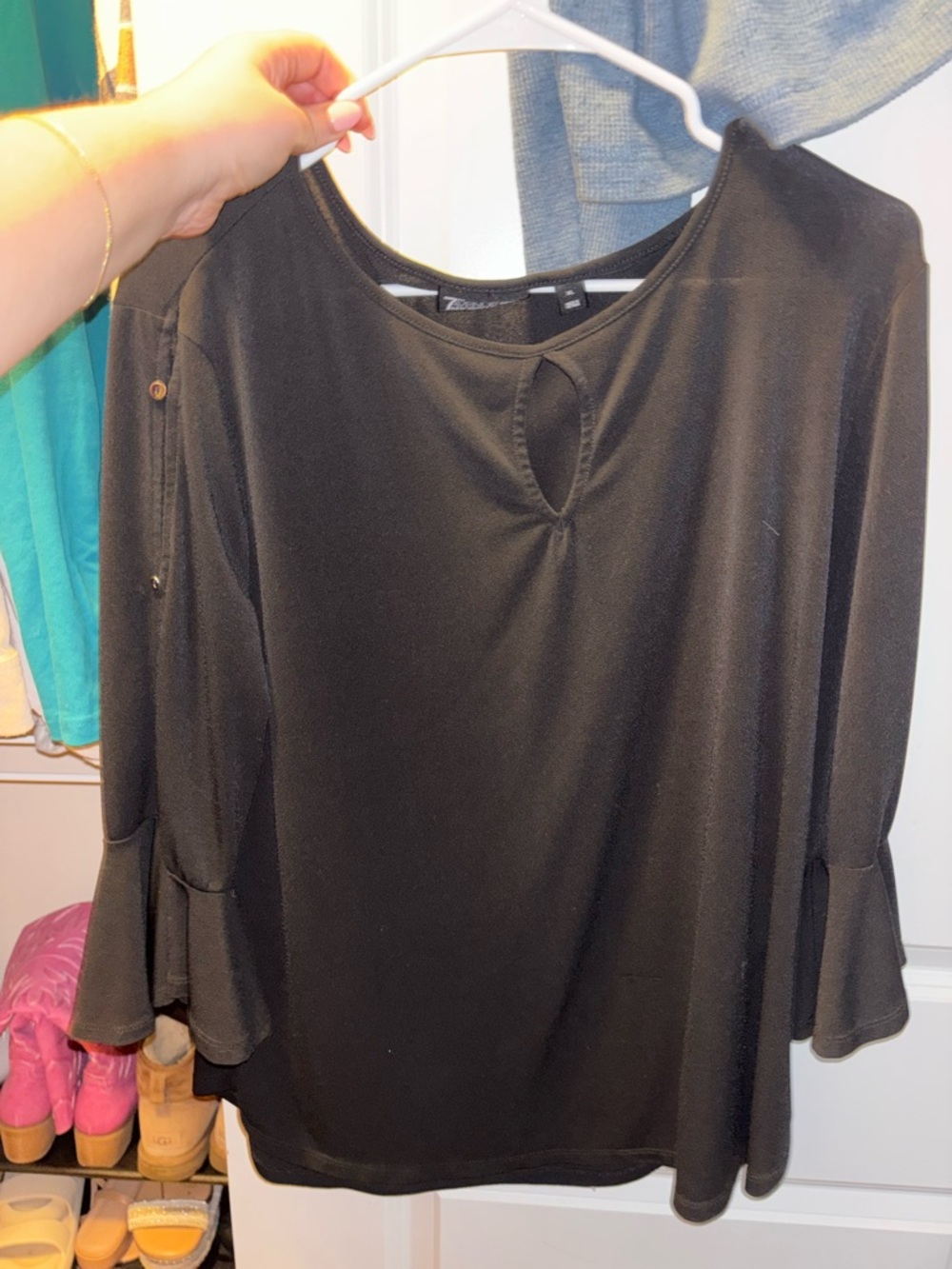 New York & Company Black Long-Sleeve Keyhole Ruffle Sleeve Top
